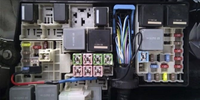 Не Горит Повторитель Стоп Сигнала Форд Фокус 3 • Koito whitebeam h7