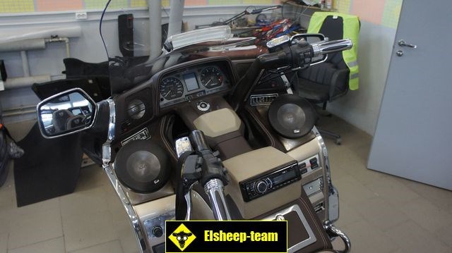 Замена масла в двигателе honda goldwing своими руками